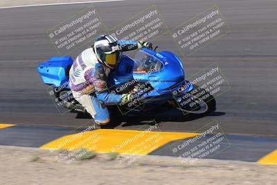 media/Oct-08-2022-SoCal Trackdays (Sat) [[1fc3beec89]]/Turn 7 Inside (145pm)/